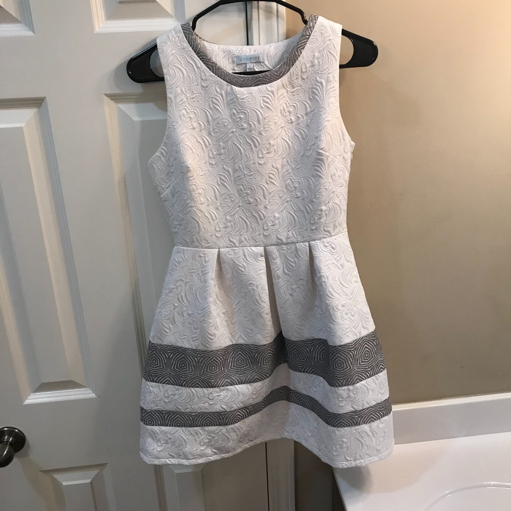 Small Jun & Ivy fancy dress!!